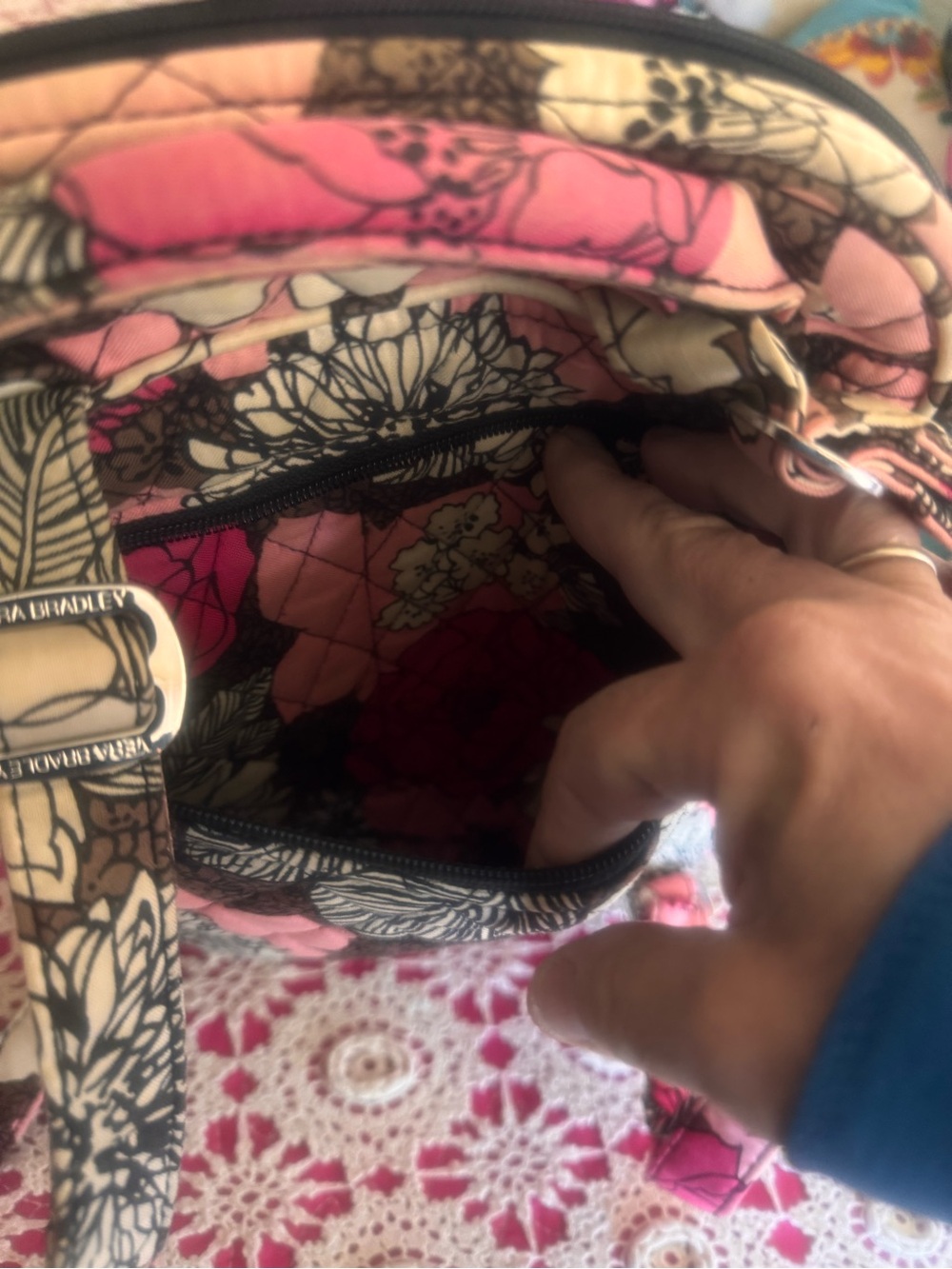 Retired Vera Bradley “Mocha Rouge” Quilted Mini Backpack - very good cond - Picture 3 of 6
